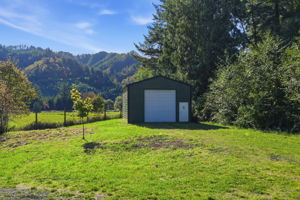  Photo 40