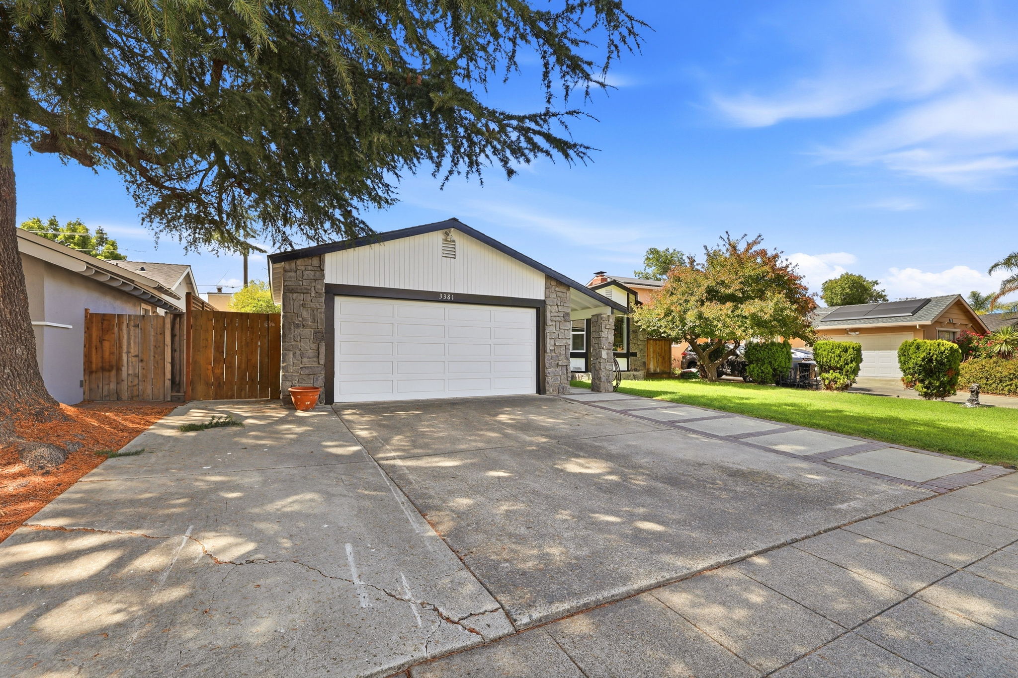 002_F8_3381 Calvin Ave