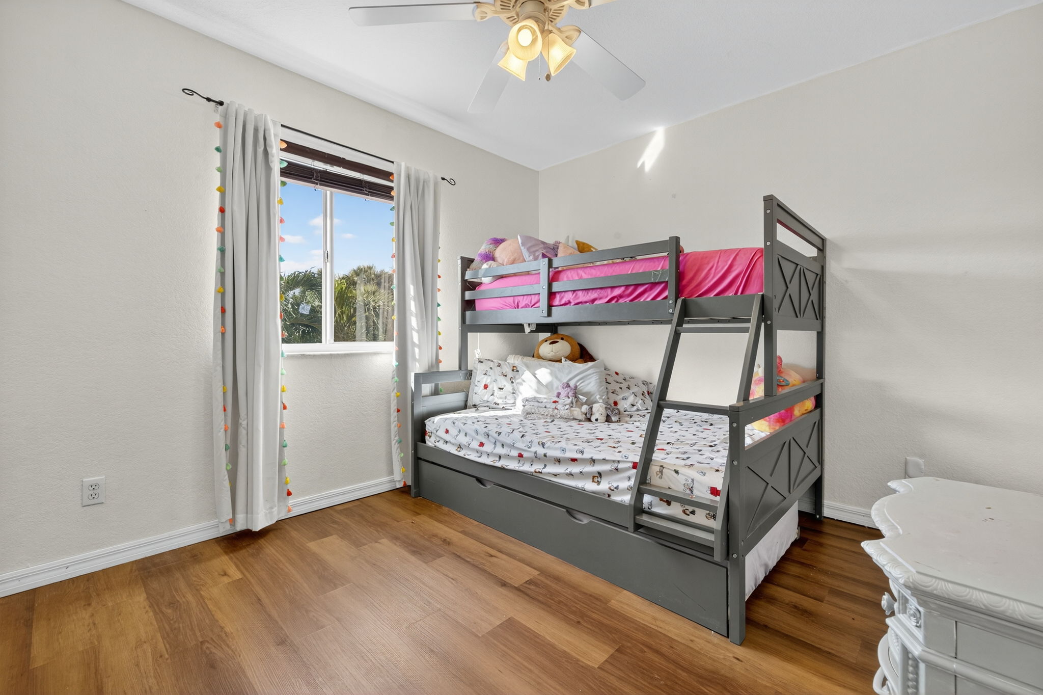 Guest Bedroom 2 - 1 of 2