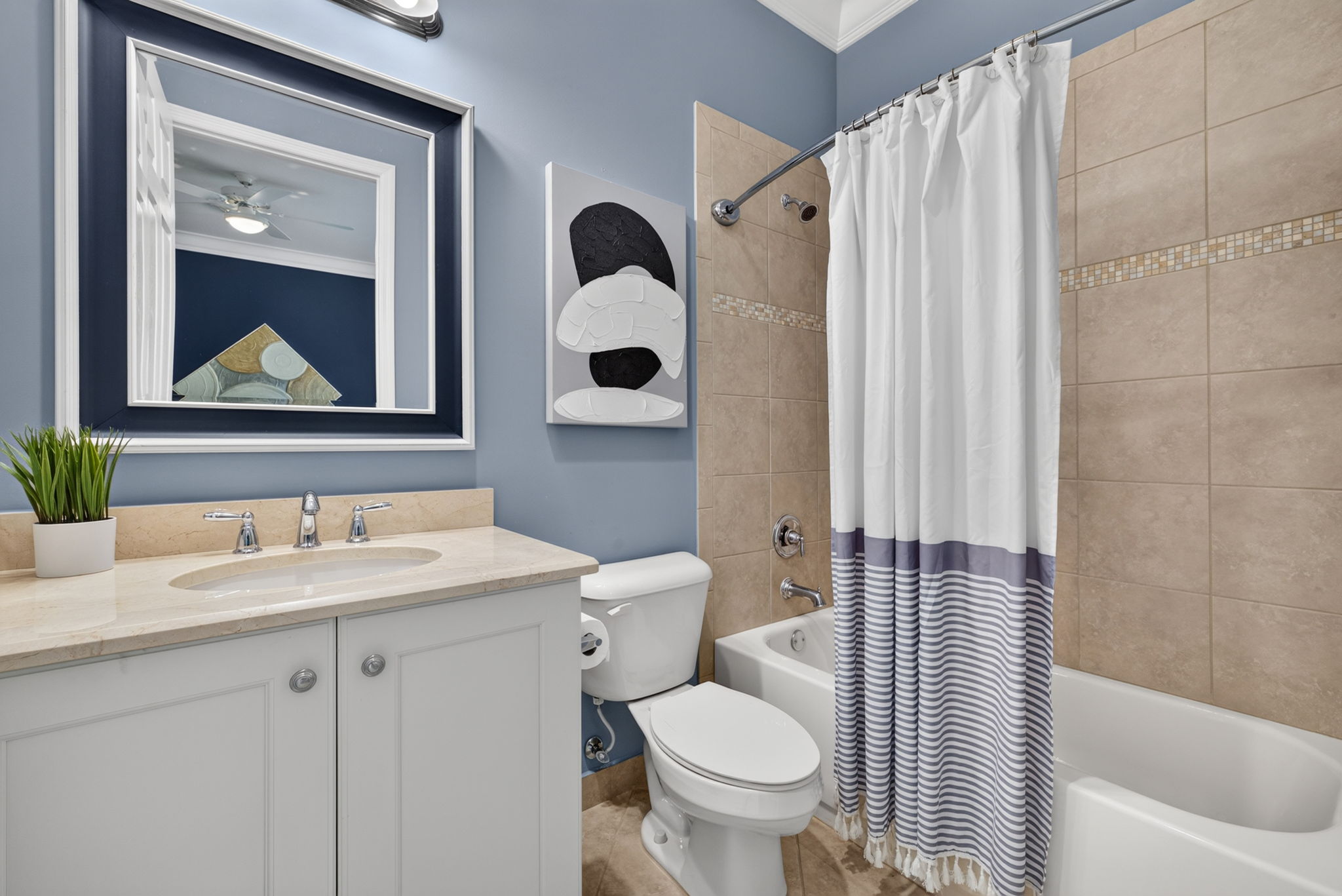 Guest Bathroom 3