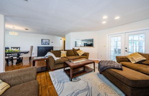 Living Room 2-2