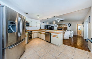 Kitchen 3-2