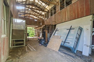  Photo 33