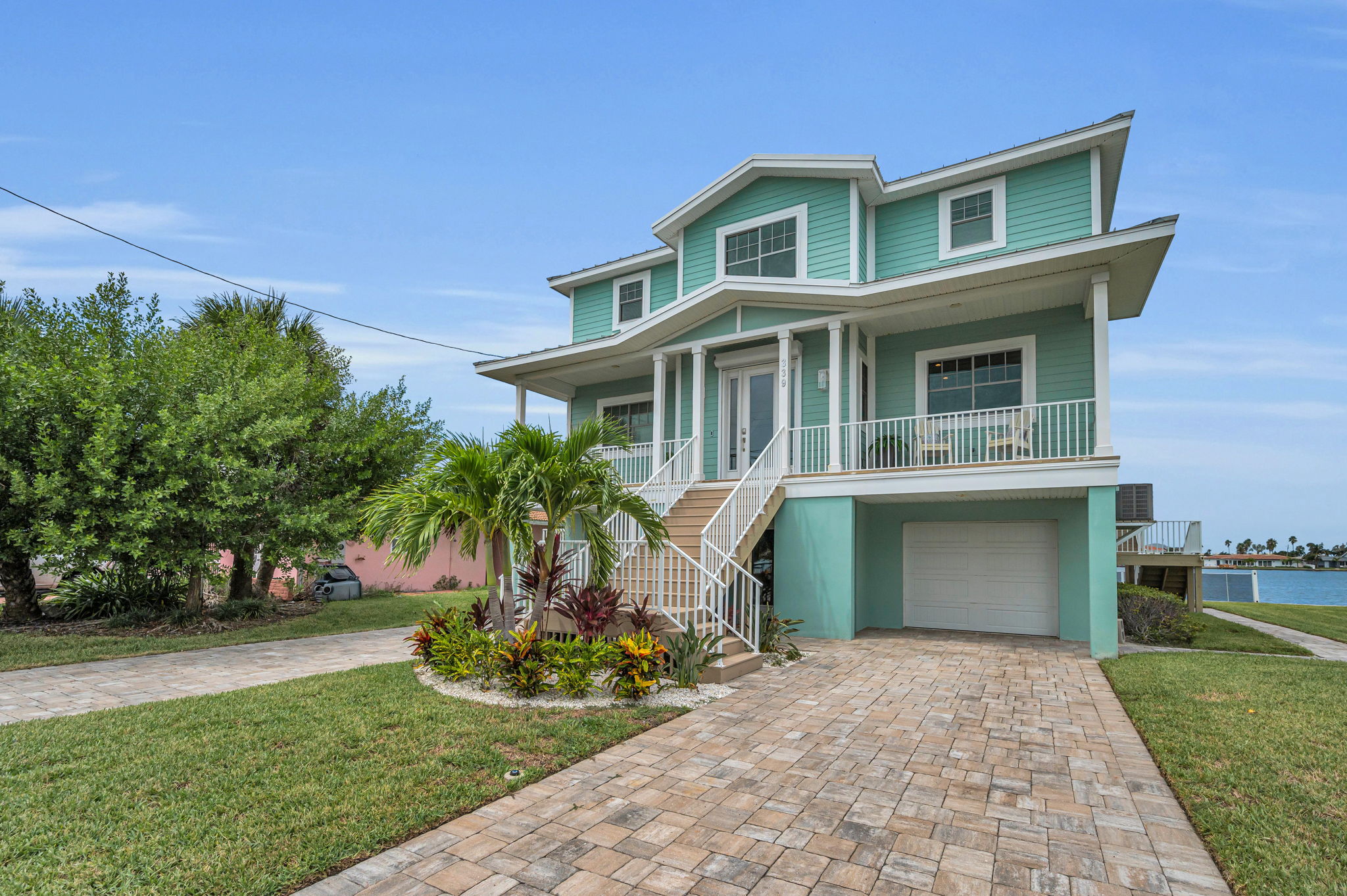Front Exterior6