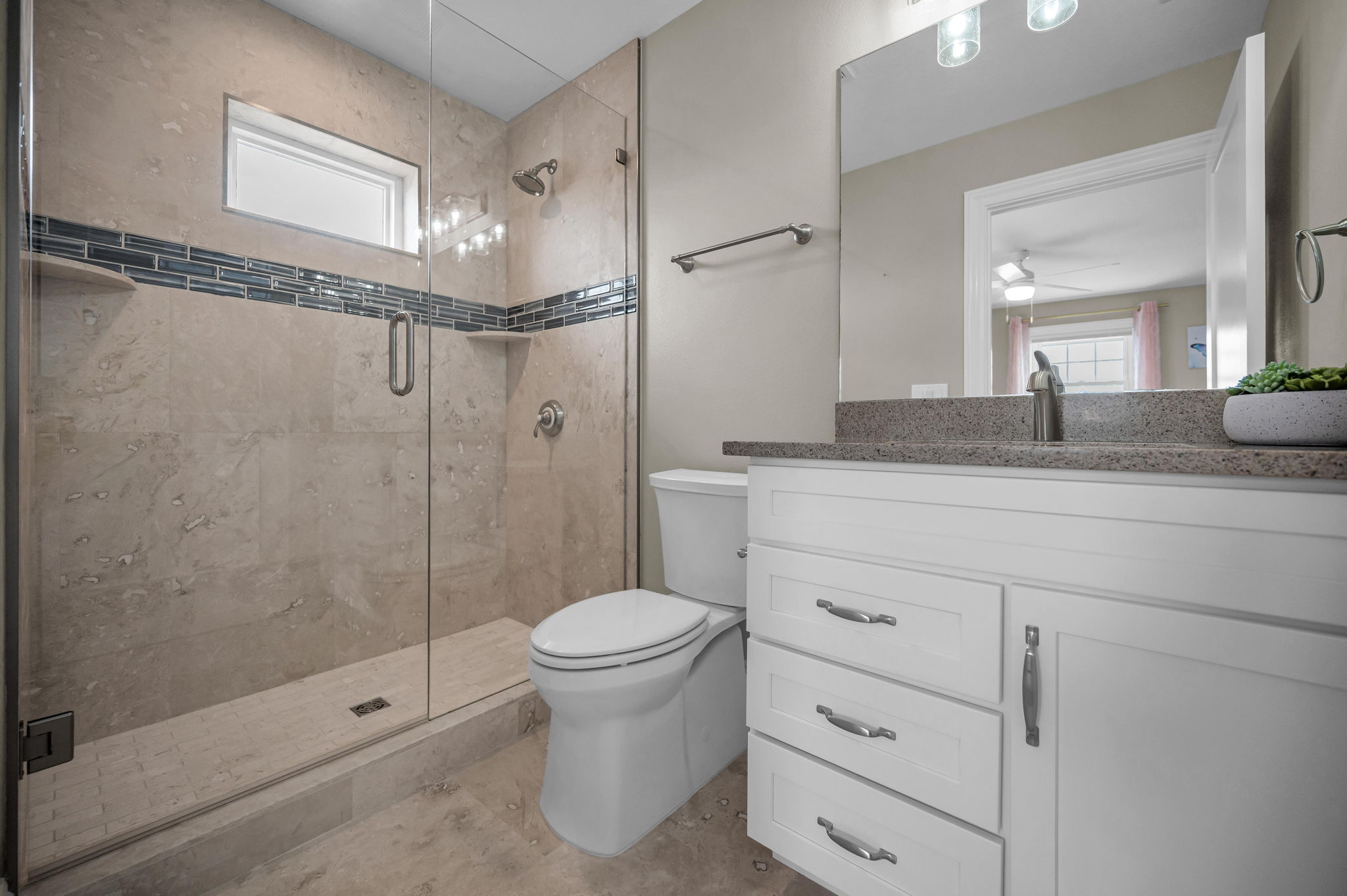 Upper Level Guest Bathroom2