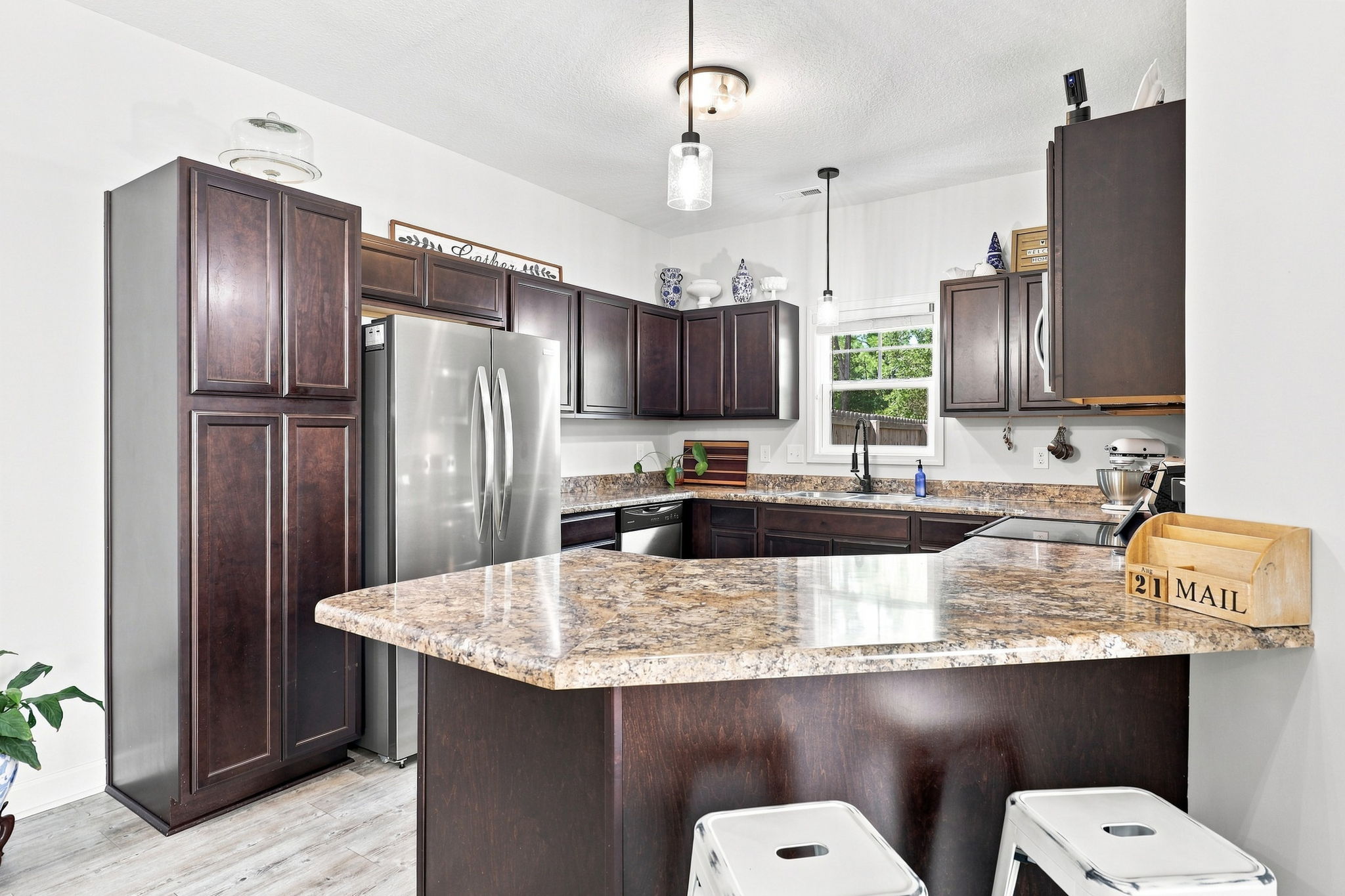  Photo 25