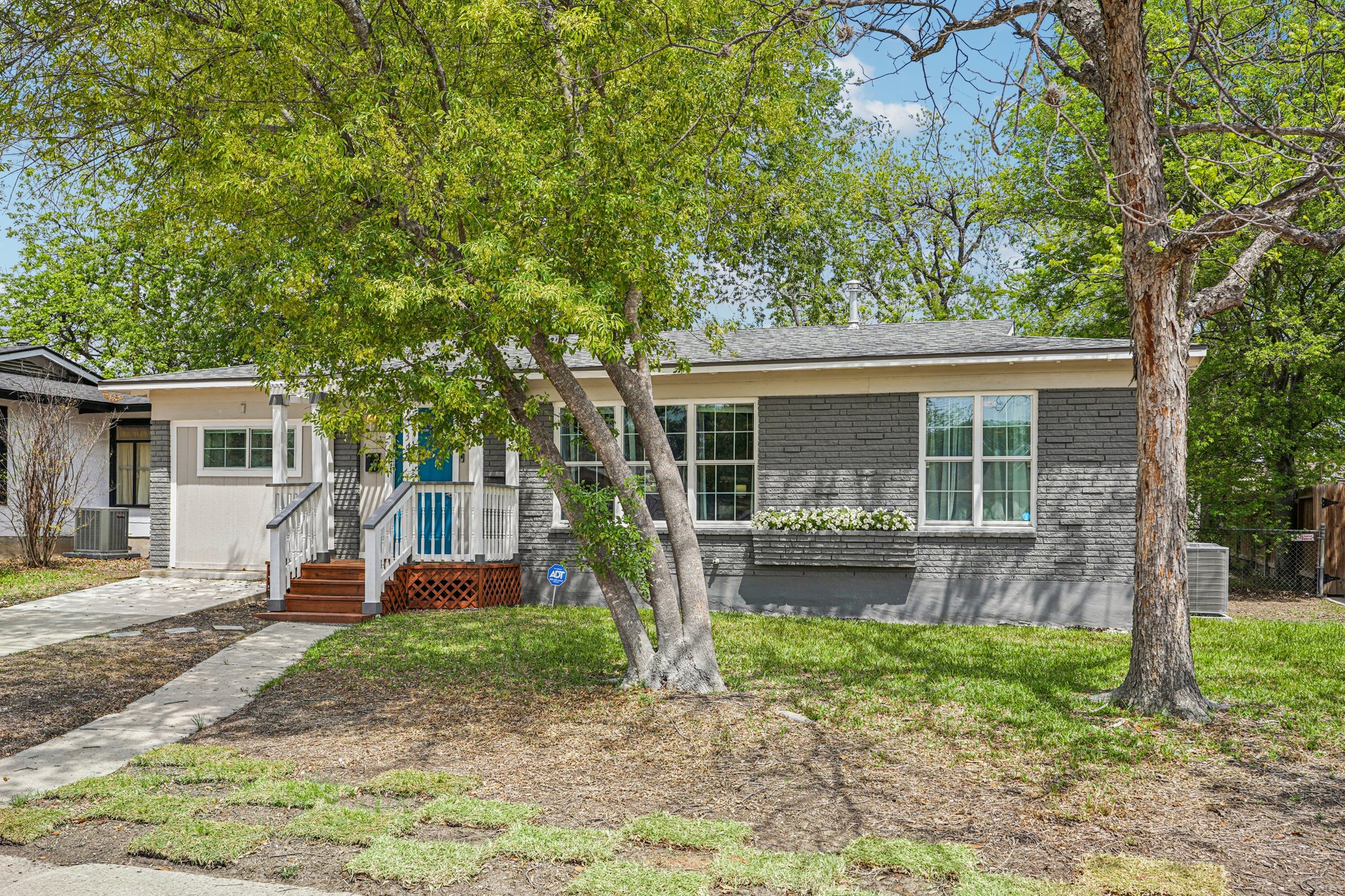 Future Dr-S0804-001.jpg