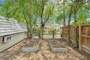 Future Dr-S0804-033.jpg