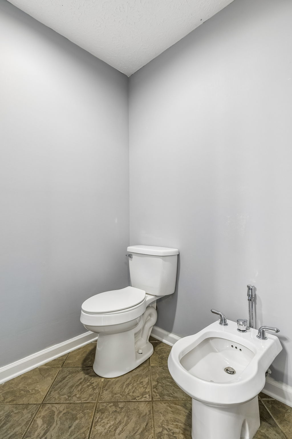  Photo 37