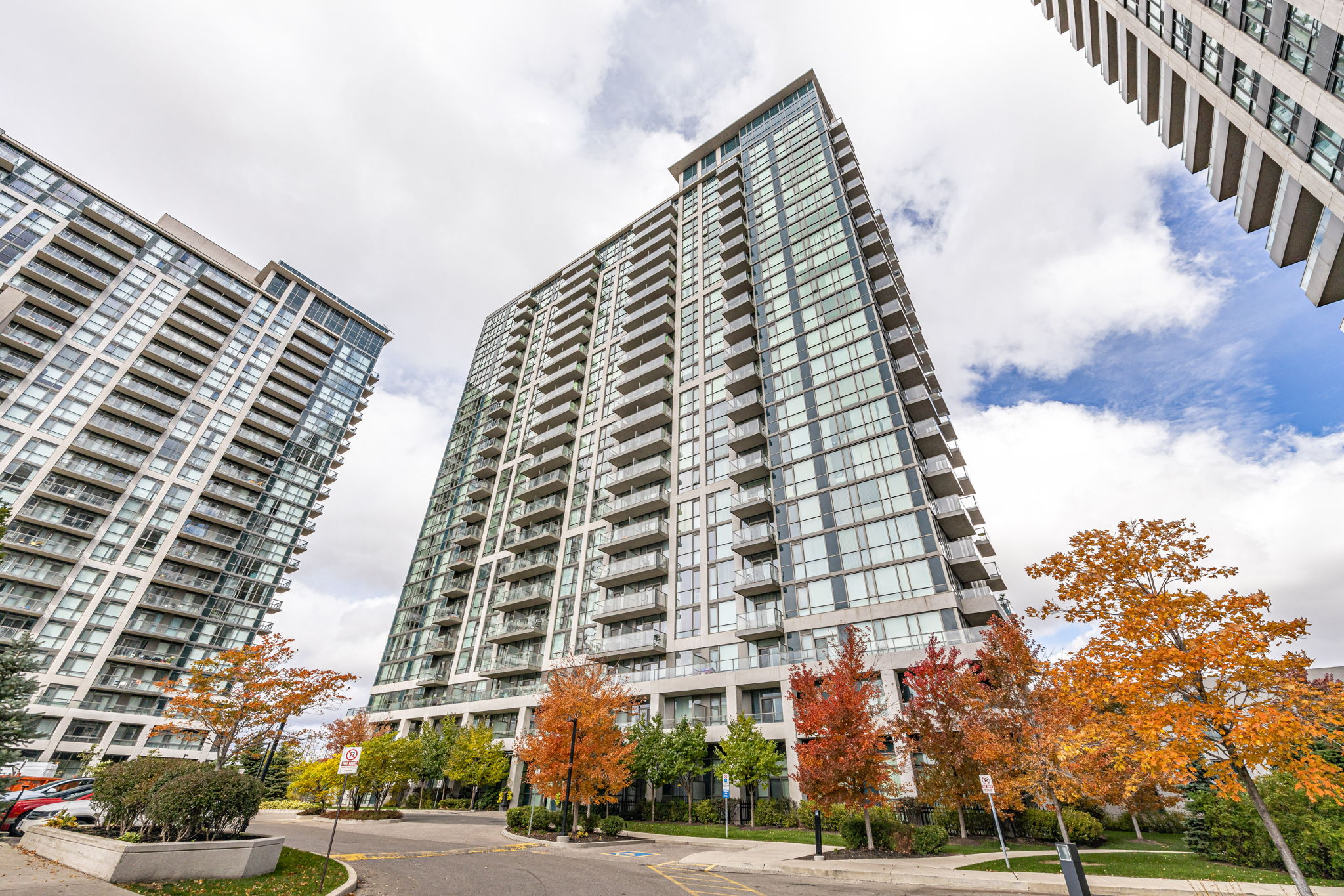 Mississauga property showcase — delivered property photograph 2
