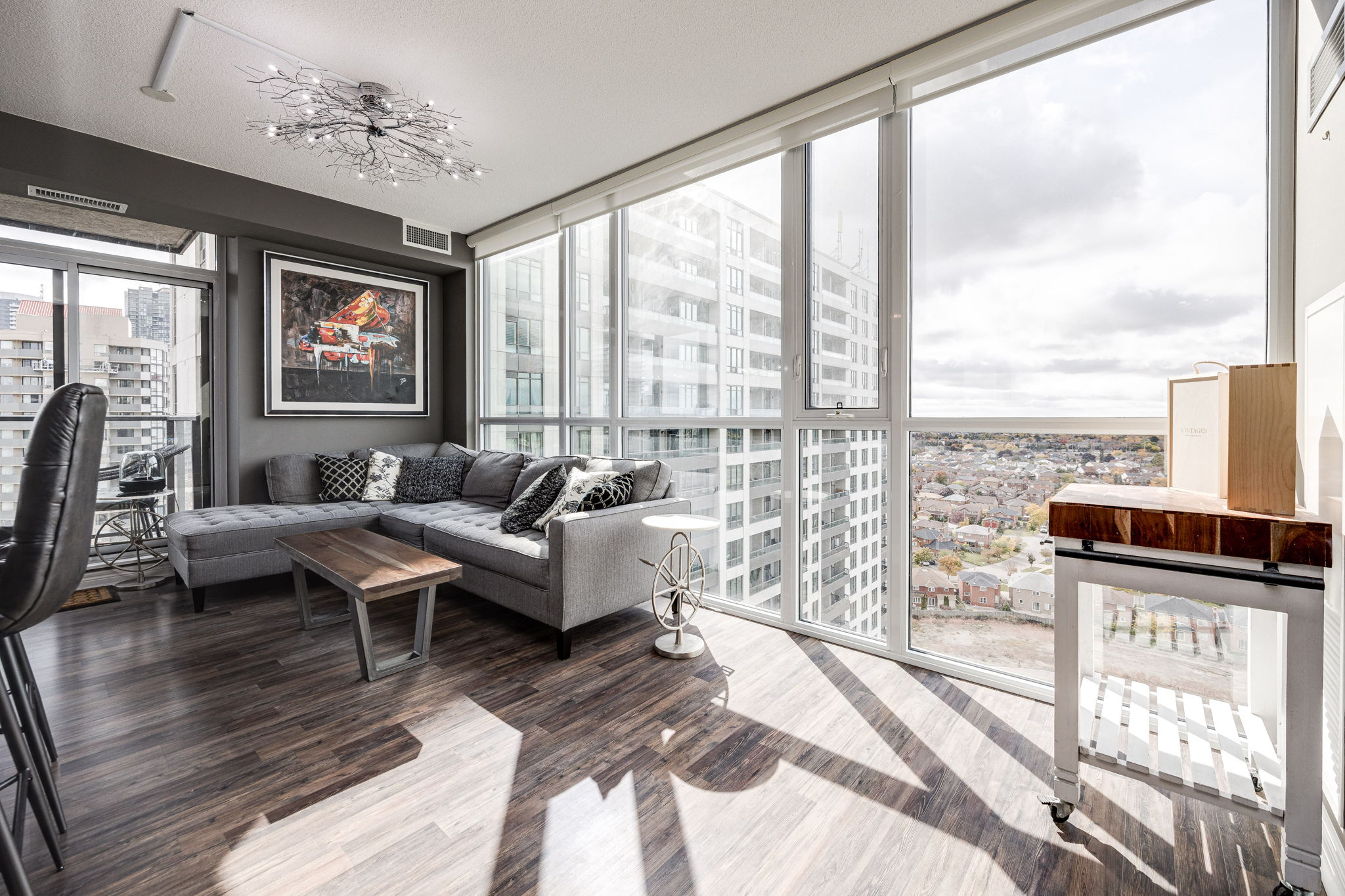 Mississauga property showcase — delivered property photograph 9