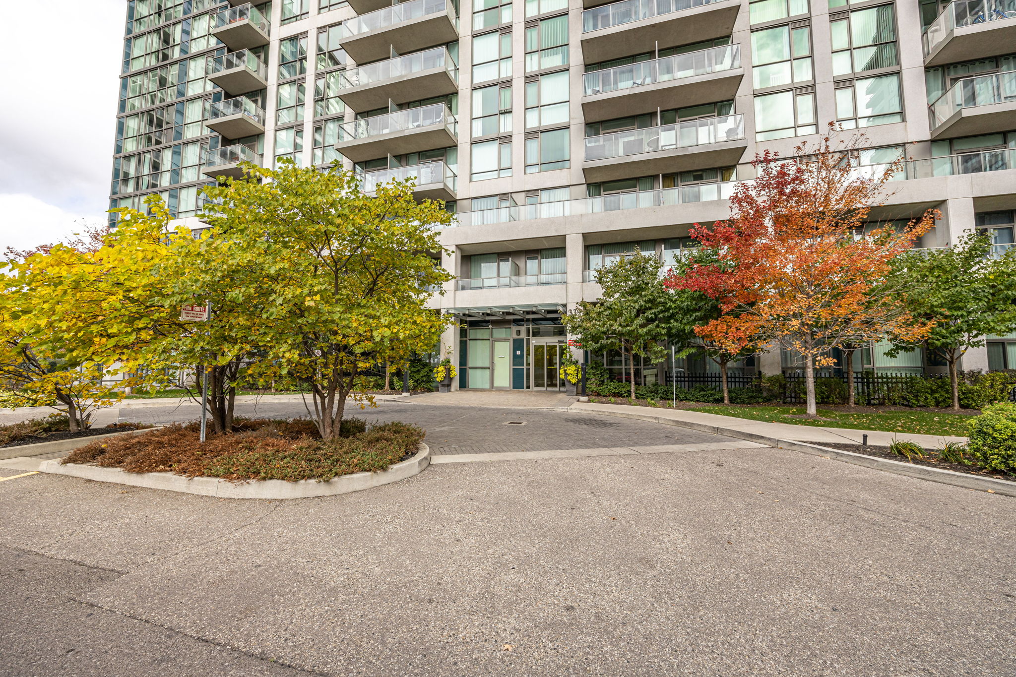 Mississauga property showcase — delivered property photograph 4