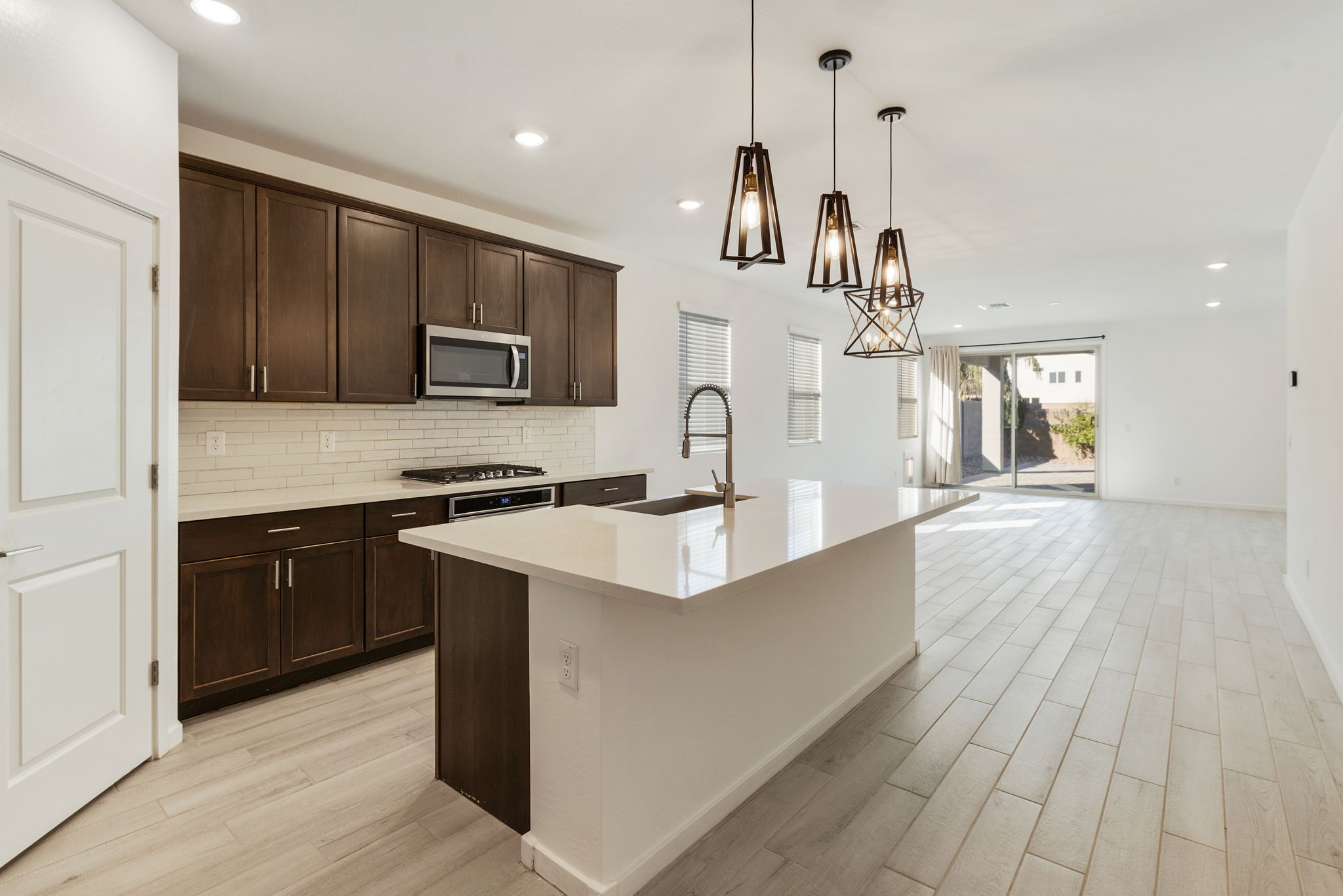 Kitchen/Breakfast Bar