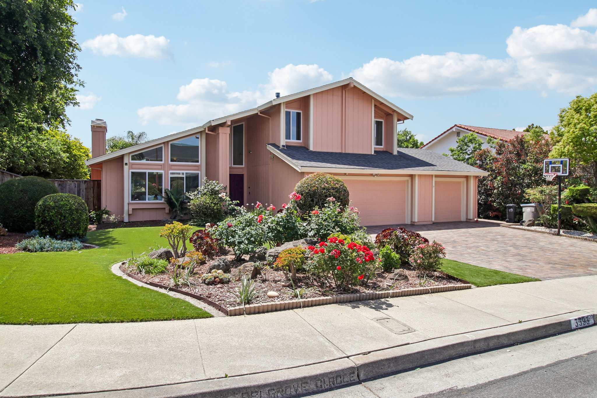 Belgrove Cir-S0205-002.jpg
