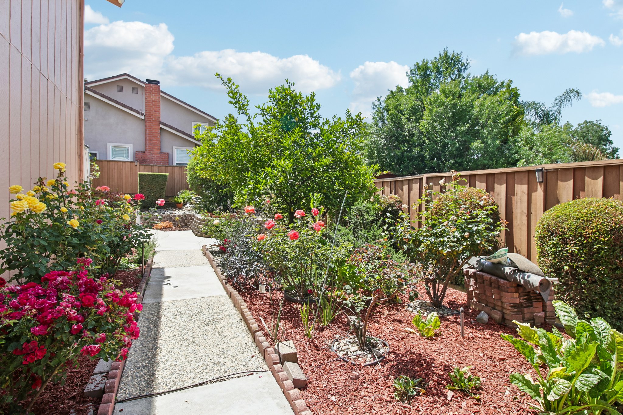 Belgrove Cir-S0205-058.jpg
