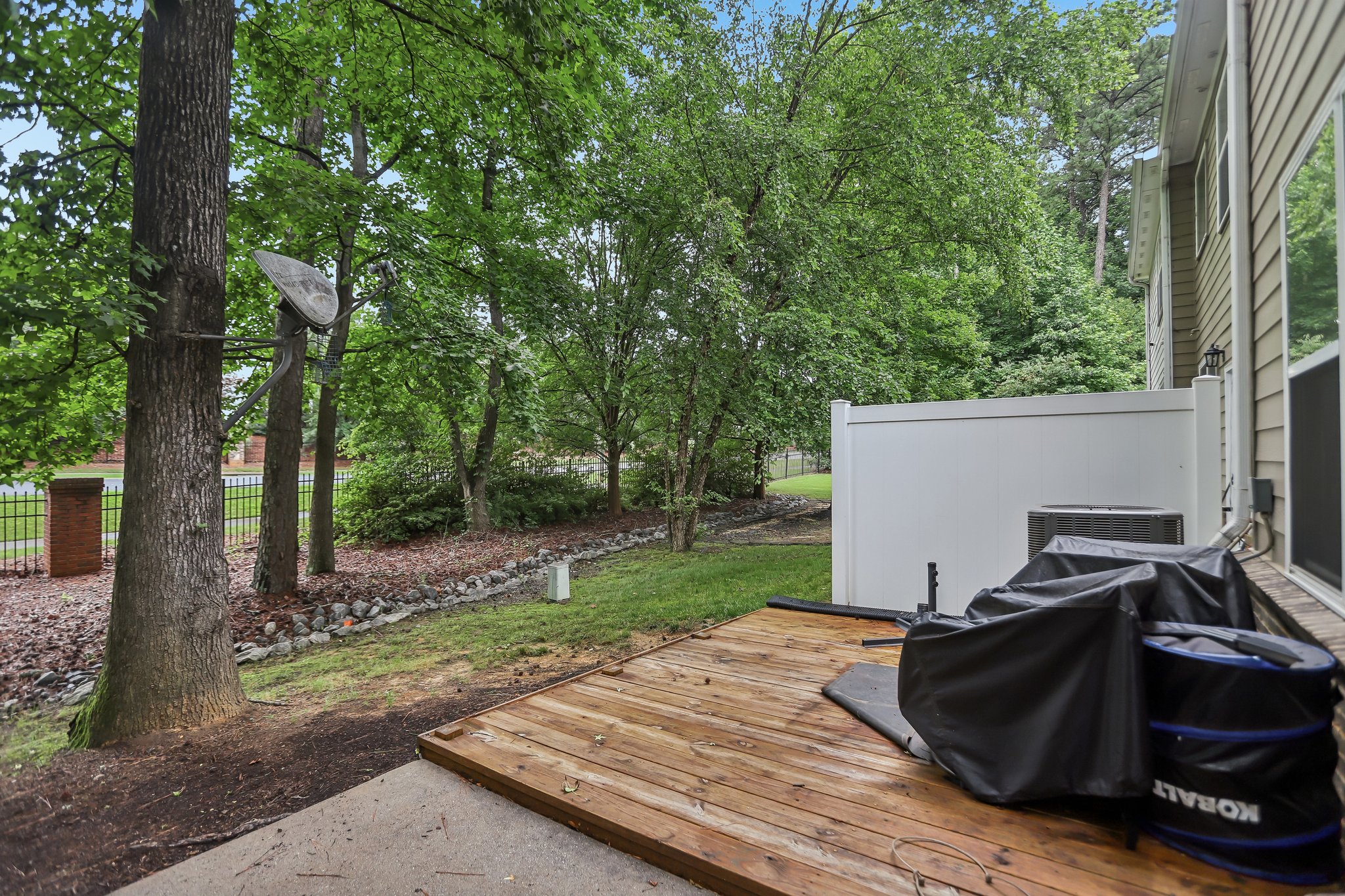 Fernview Dr-S1006-029.jpg
