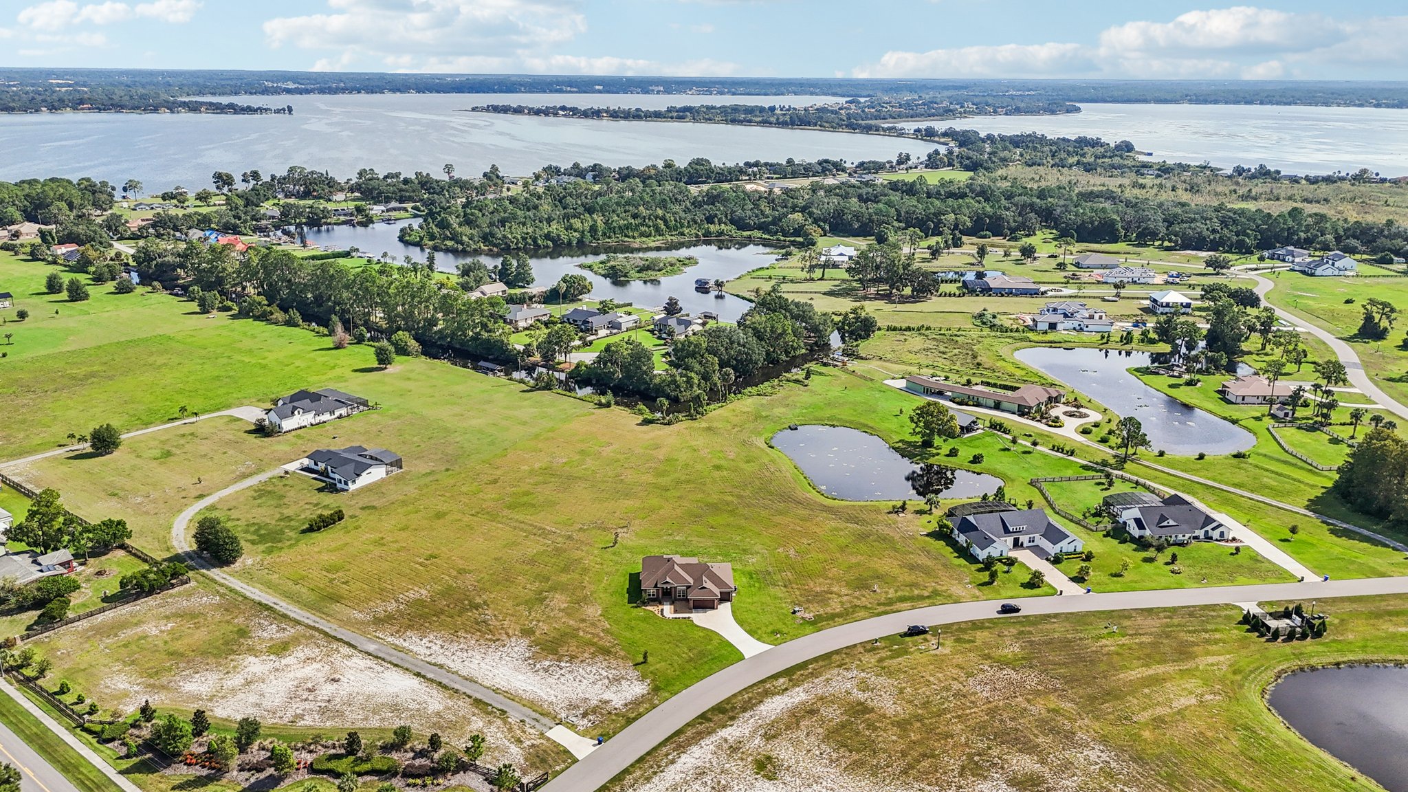 Lake Diane Rd-S1909-043.jpg
