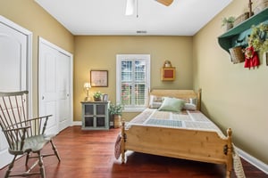 Nottinghill Dr E-S2709-027.jpg