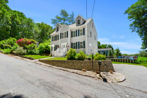 34 Amesbury Ave, Amesbury, MA 01913, USA Photo 3