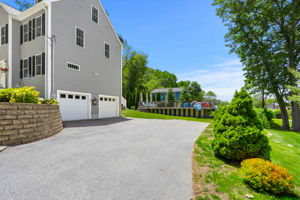 34 Amesbury Ave, Amesbury, MA 01913, USA Photo 4