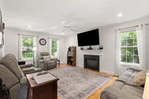 34 Amesbury Ave, Amesbury, MA 01913, USA Photo 17