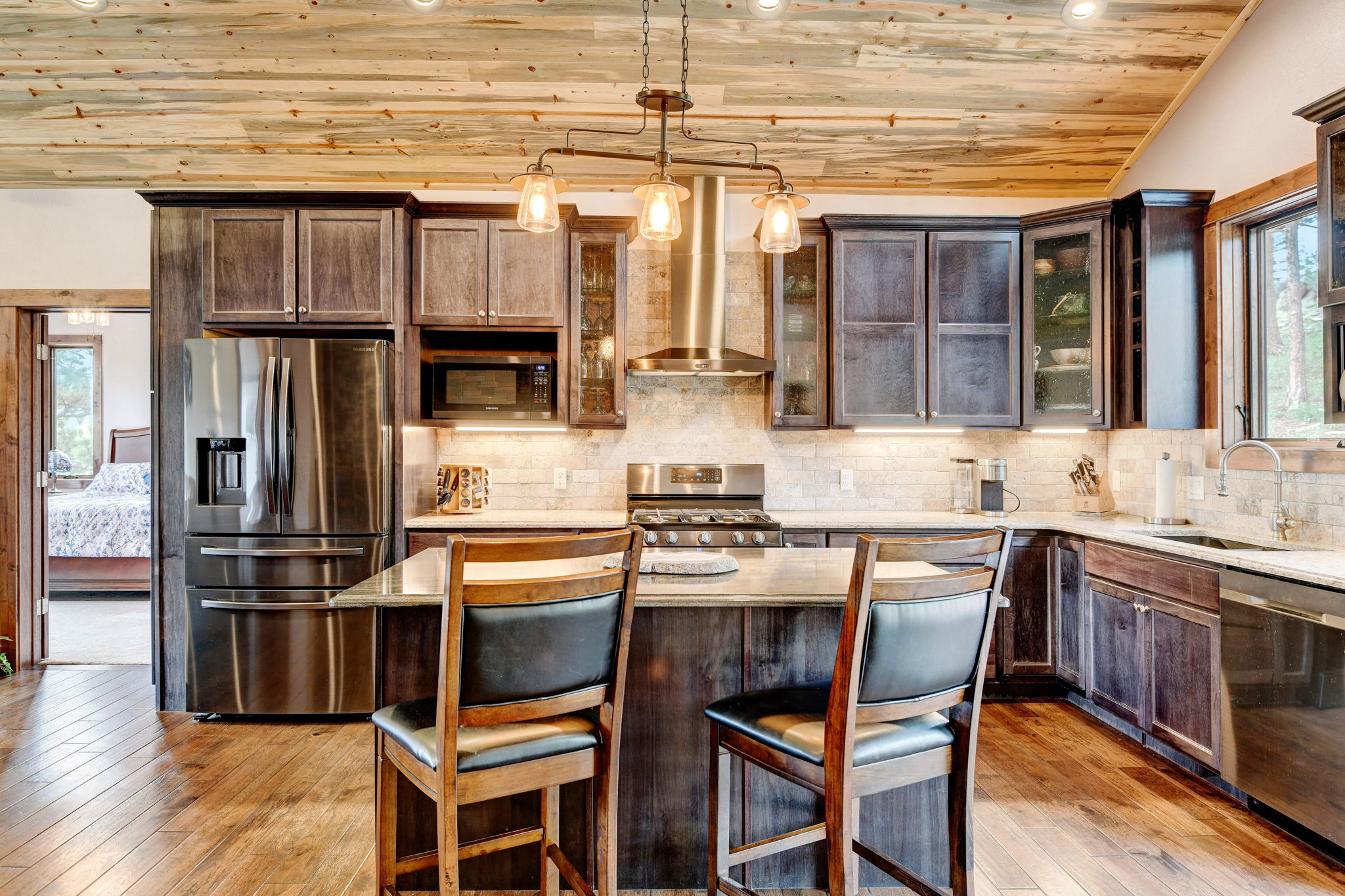 Maple soft-close cabinets