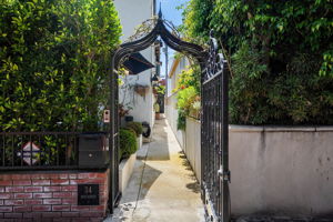 34 Buccaneer Street 1A-2