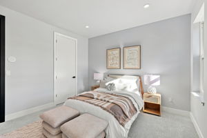 047_F8_34 Charles Hill Cir