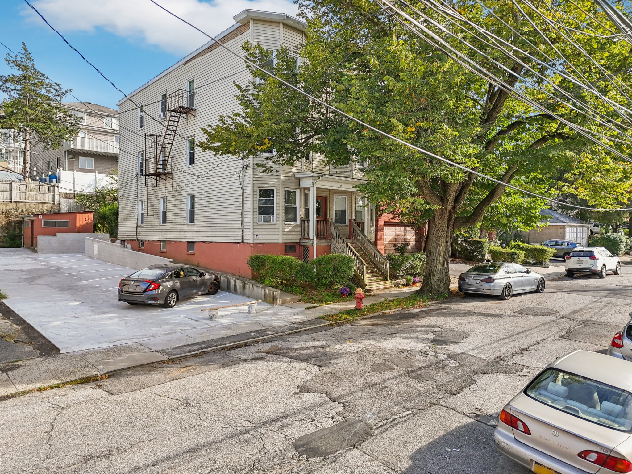 Clarendon Ave-S1109-030.jpg