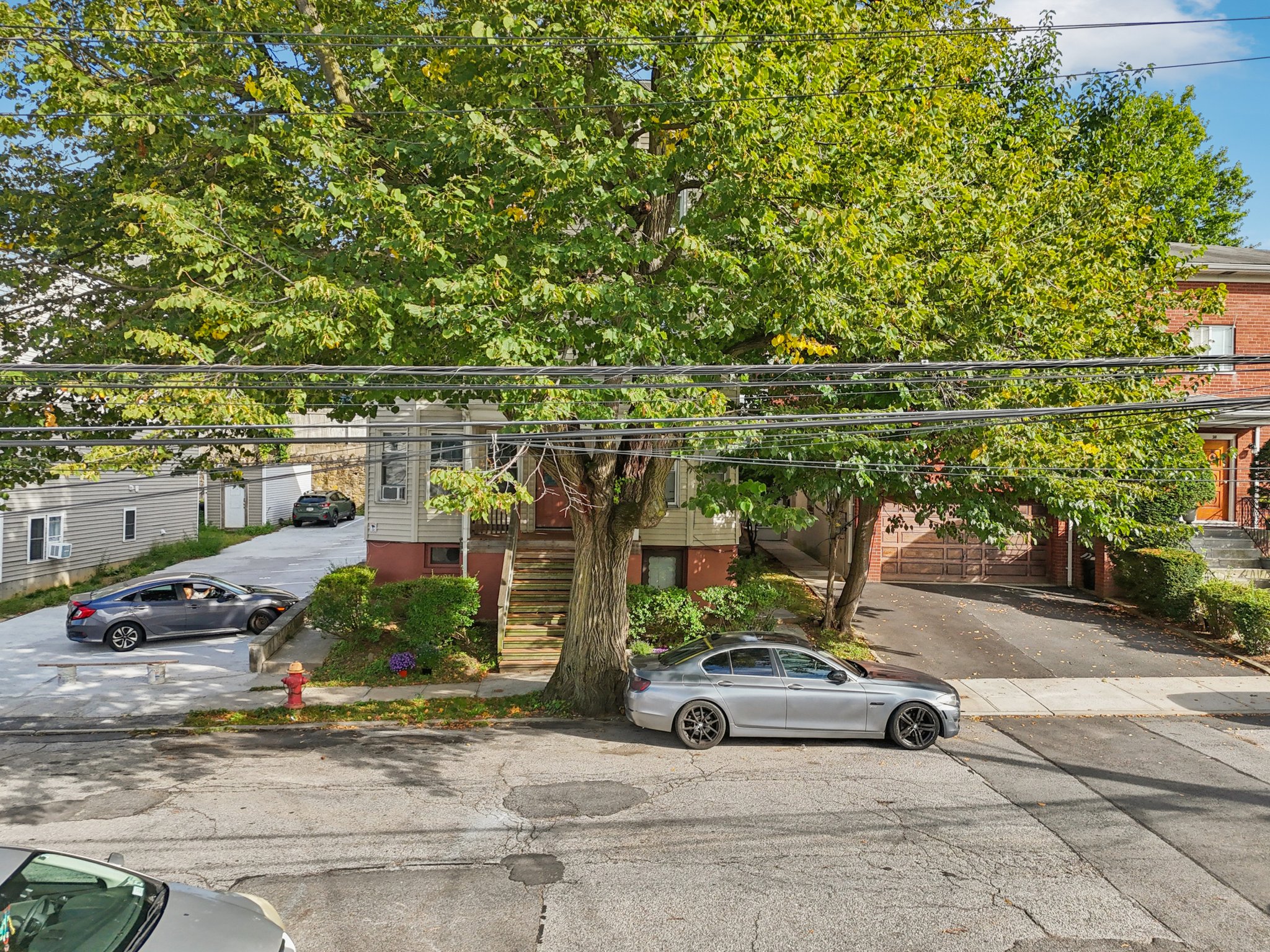 Clarendon Ave-S1109-031.jpg