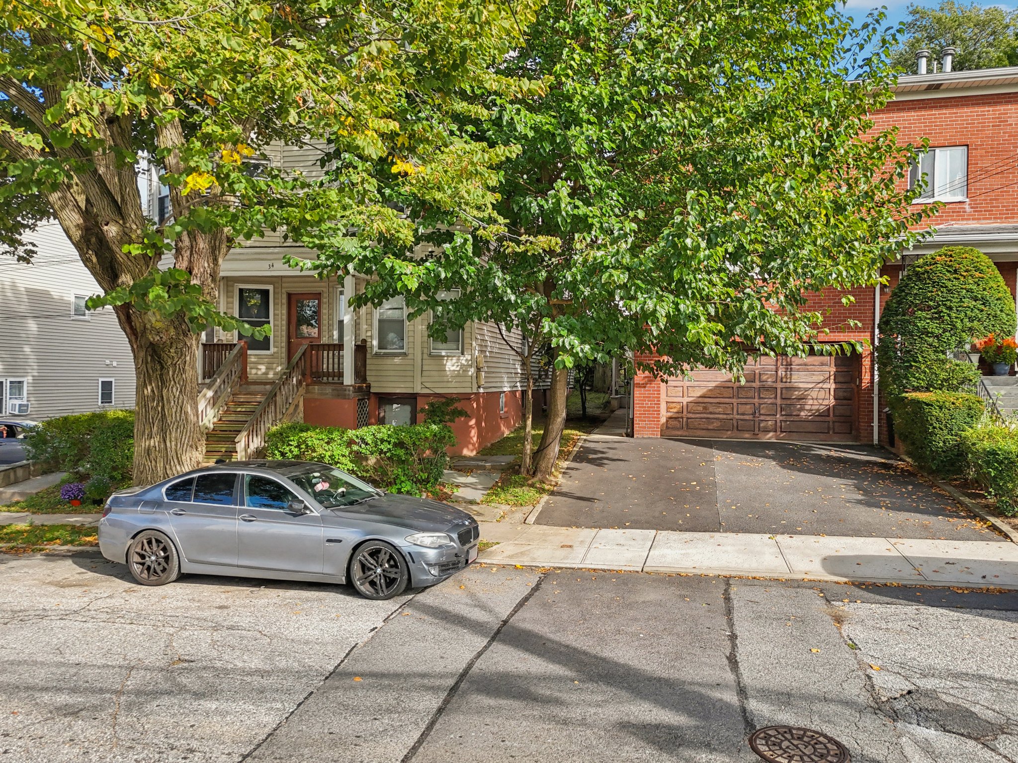 Clarendon Ave-S1109-032.jpg
