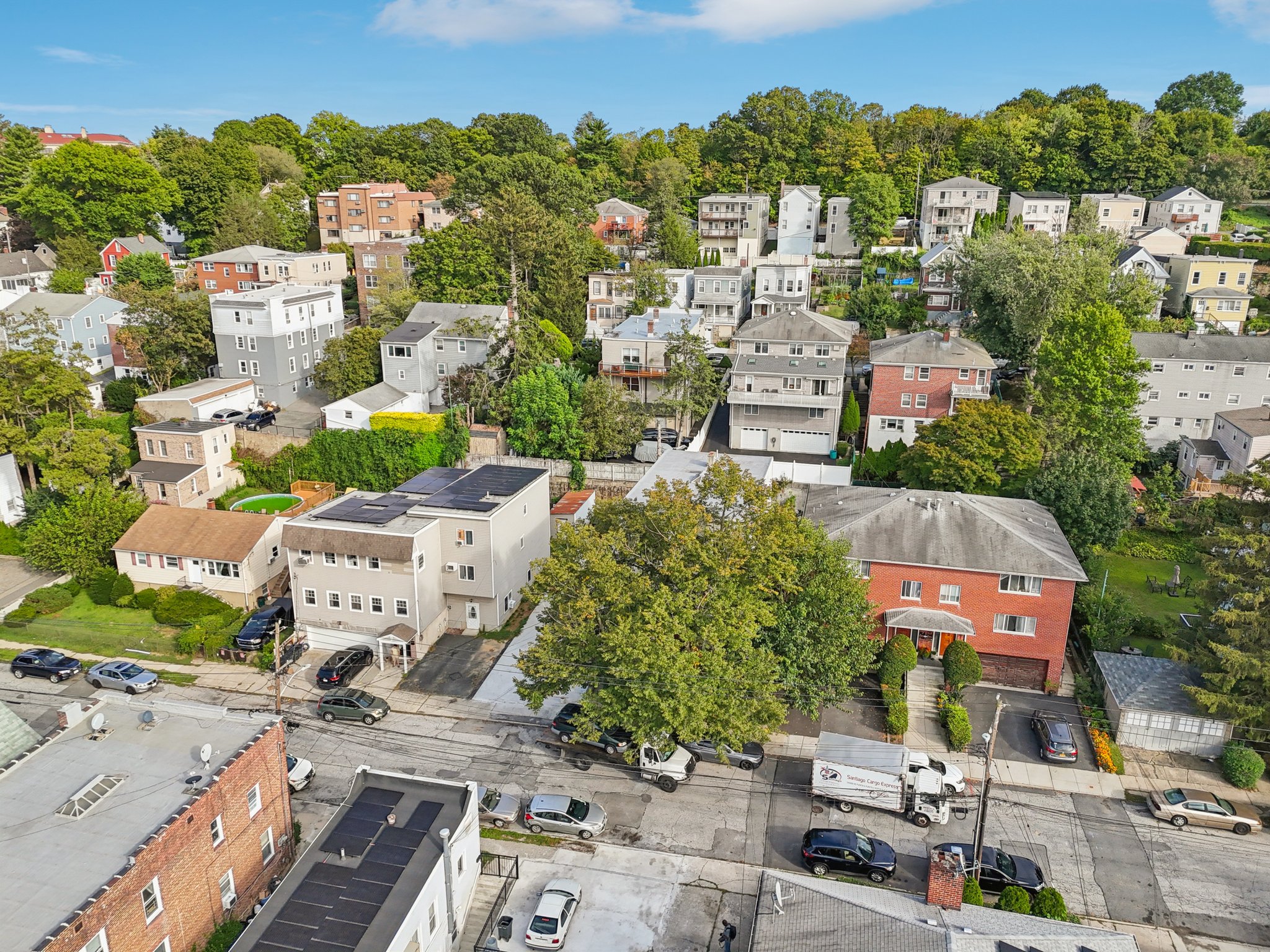 Clarendon Ave-S1109-040.jpg