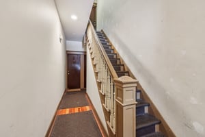 Clarendon Ave-S1109-006.jpg