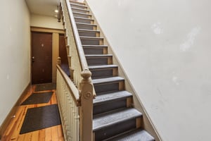 Clarendon Ave-S1109-007.jpg
