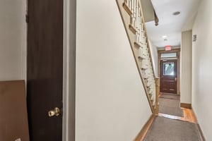 Clarendon Ave-S1109-008.jpg