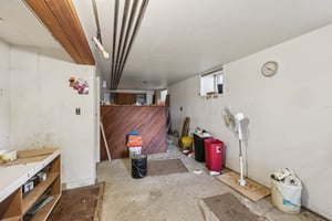 Clarendon Ave-S1109-013.jpg
