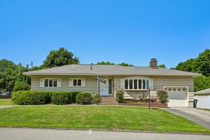 Duston Dr-S2107-004.jpg