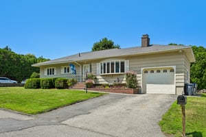 Duston Dr-S2107-005.jpg