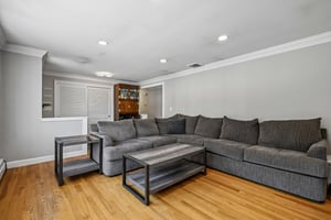 Duston Dr-S2107-010.jpg