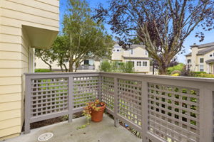 042_F8_34 Erin Ln