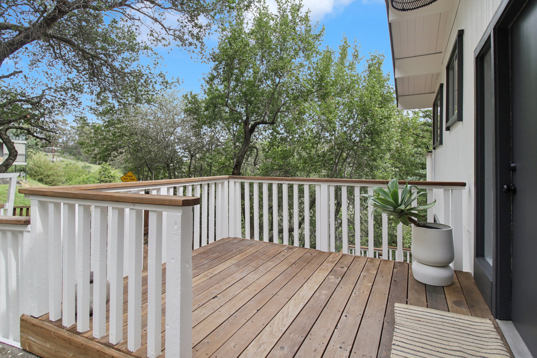 Fair Dr-S3103-008.jpg