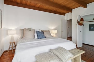 Fair Dr-S3103-032.jpg