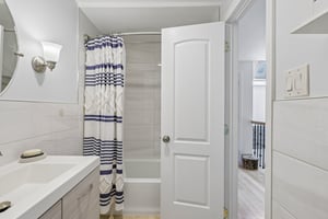 Forest Dr-S1508-031.jpg