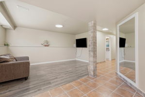  Photo 47