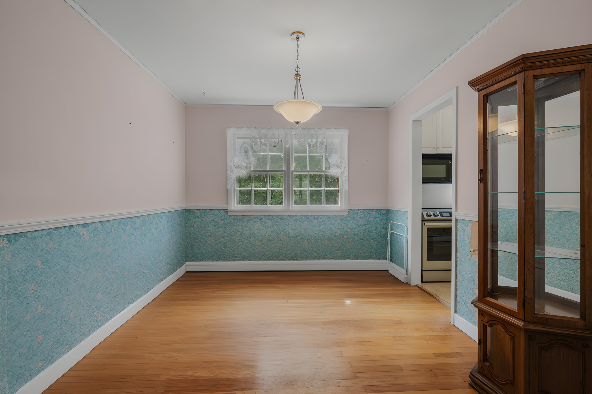 34 Green Briar Rd, Norwich-5 furniture removed.jpeg