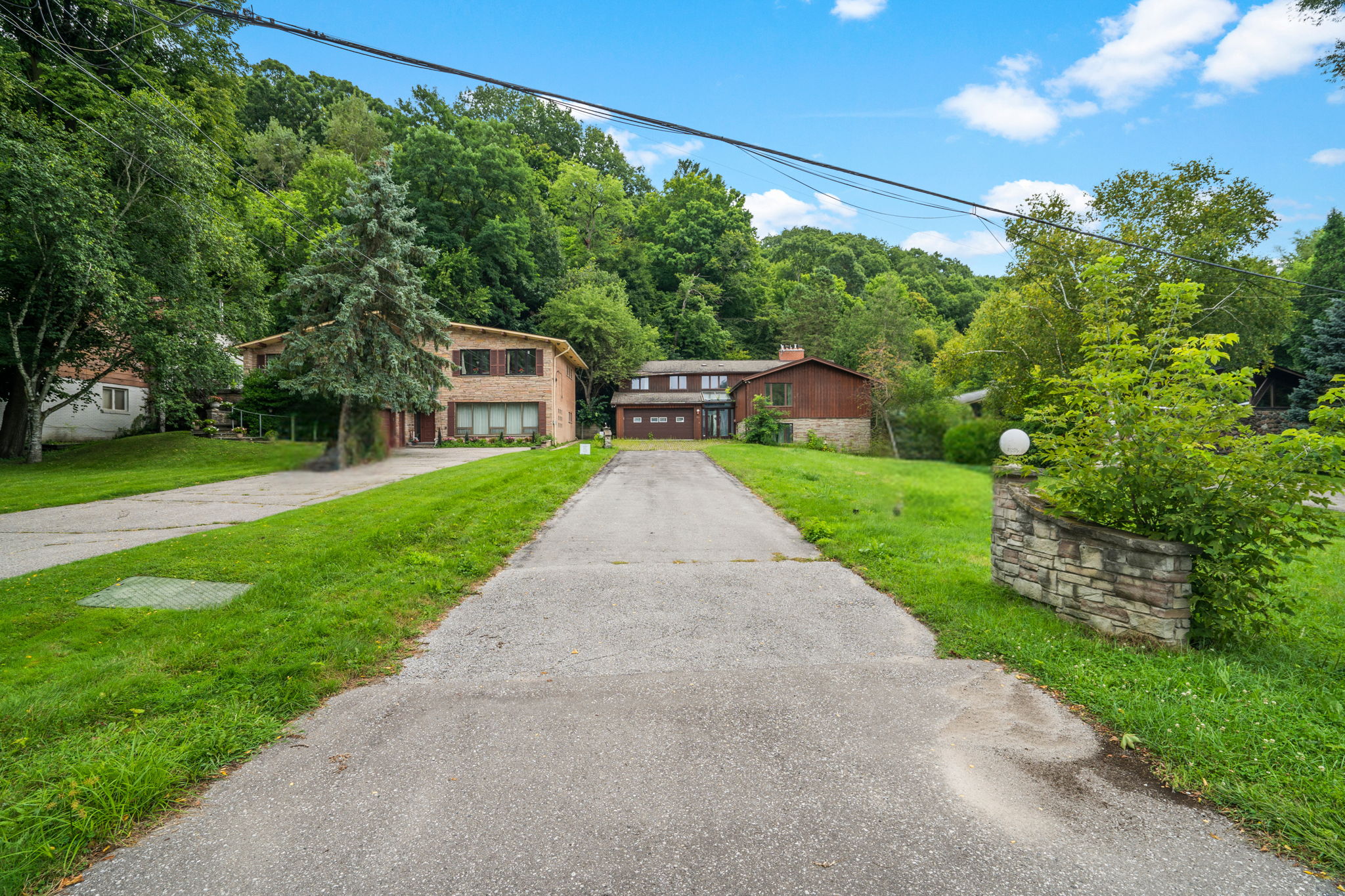 34 Green Valley Rd Toronto, ON M2P 1A6