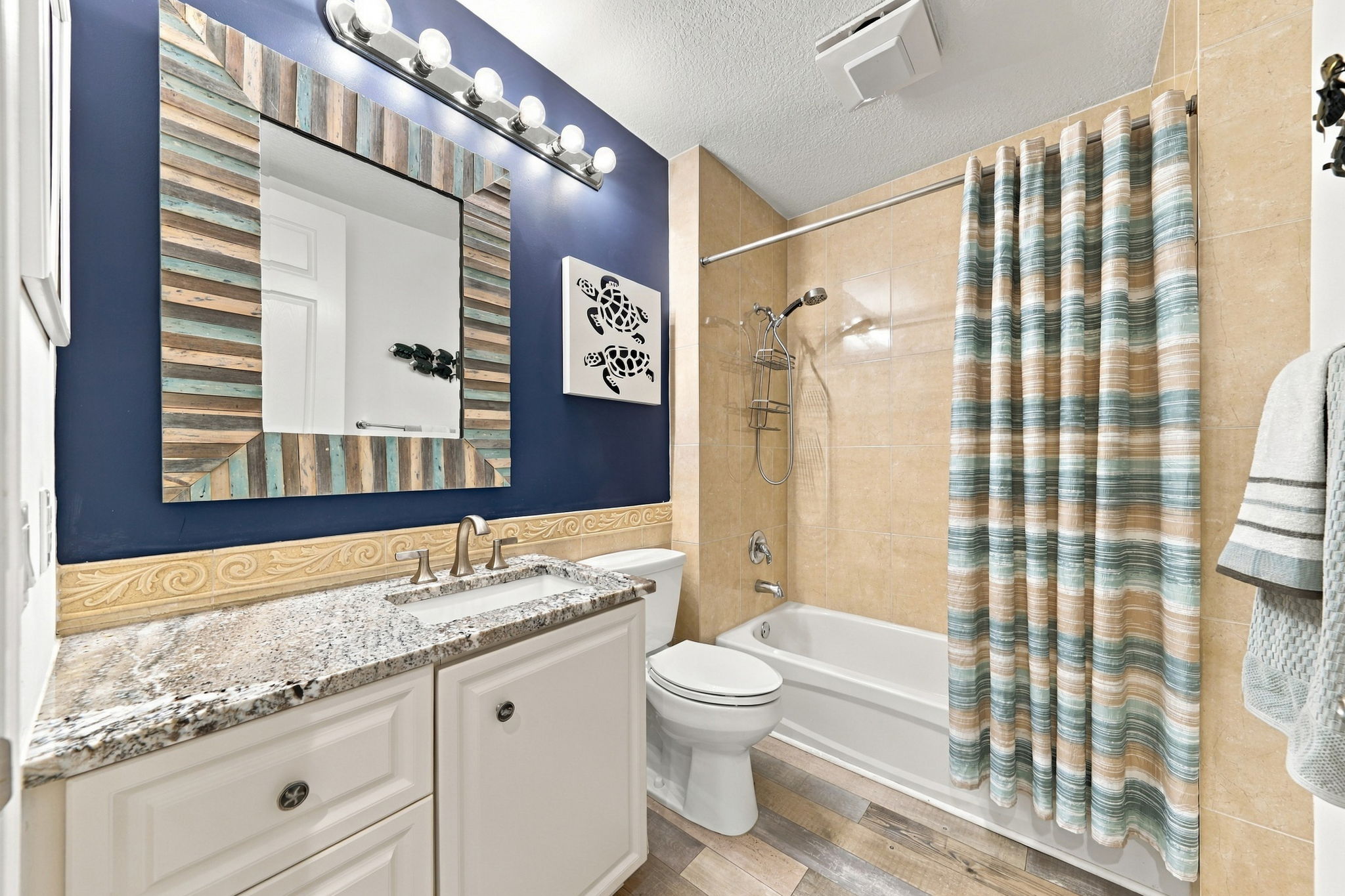 029_F8_34 Harbour Isle Dr W 204