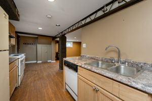  Photo 49