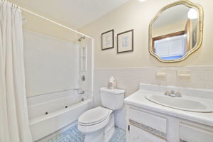  34 Inman Rd, Weymouth, MA 02188, US Photo 17