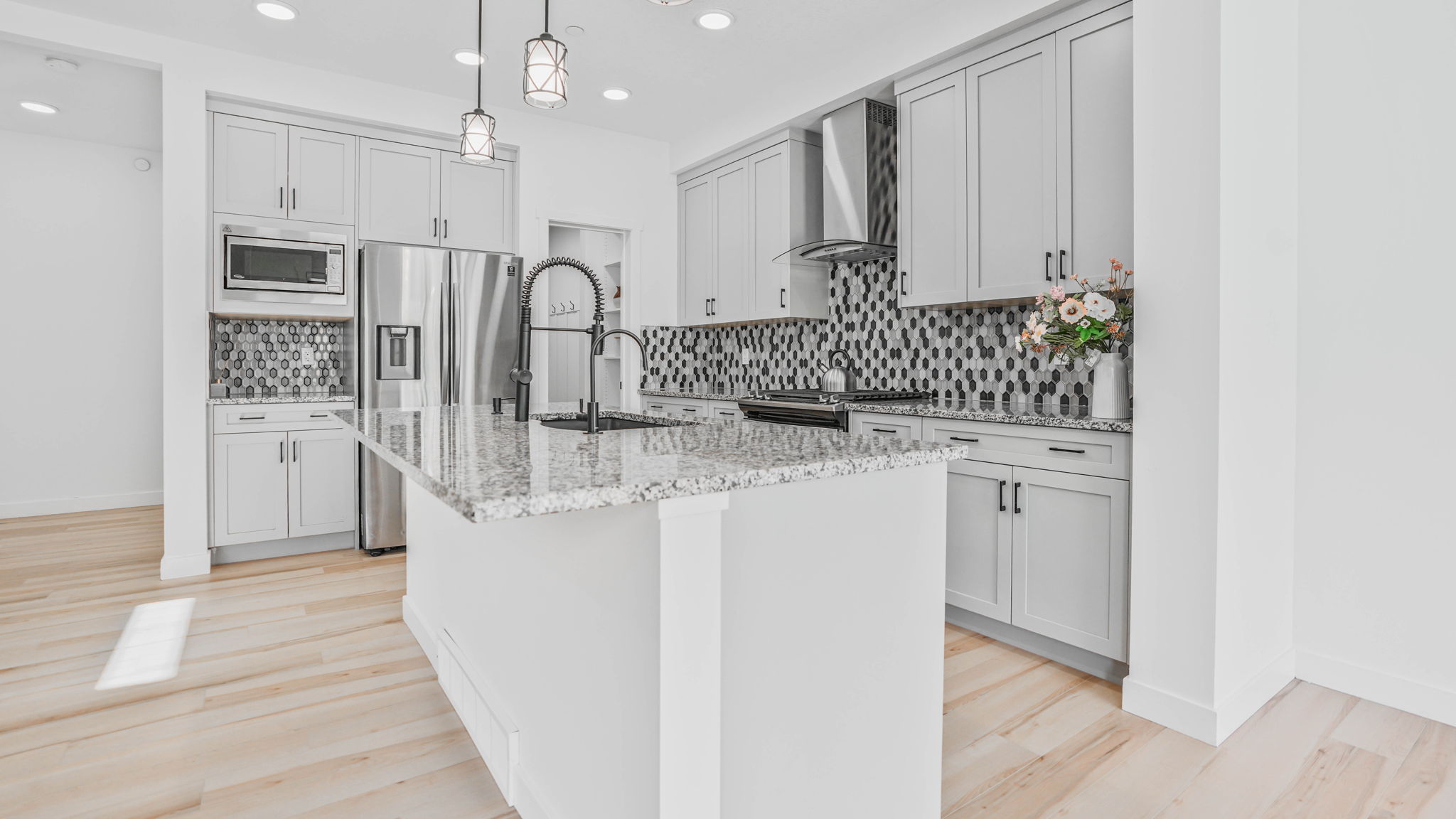  Photo 23